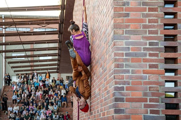 The acrobatic performance by the international troupe Cie Pieds Perches titled Philia: The Great Descent , was held at The Mills complex (Automaticke mlyny) in Pardubice, Czech Repuvlib, on September 26, 2026. (CTKxPhoto DavidxTanecek) CTKPhotoP2026092605040  CTKPhotoP2026092605040