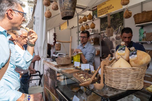 September 26, 2026, Turin, To, Italy: The Terra Madre event, the tasting event organized by Slow Food in the heart of the city. Turin, September 26, 2026 Turin Italy  - ZUMAa289 20260926_zia_a289_197 Copyright: xSelenexDanielex xAgfx