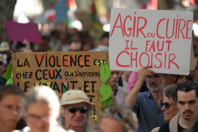 Climate and social justice march held in Lyon LYON, FRANCE - SEPTEMBER 26: Thousands of people take part in a march for climate, peace and social justice in Lyon, France, on September 26, 2026. The family-friendly procession sets off from Place Jean-Mace toward the banks of the Rhone. Organizers say nearly 10,000 people join the march, while the prefecture puts the figure at 5,000. Mathieu Prudhomme Anadolu Lyon France. Editorial use only. Please get in touch for any other usage.  Copyright: x2026xAnadoluxMathieuxPrudhommex