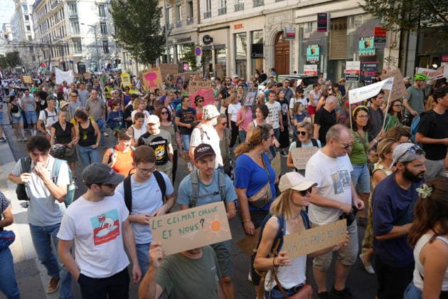 Climate and social justice march held in Lyon LYON, FRANCE - SEPTEMBER 26: Thousands of people take part in a march for climate, peace and social justice in Lyon, France, on September 26, 2026. The family-friendly procession sets off from Place Jean-Mace toward the banks of the Rhone. Organizers say nearly 10,000 people join the march, while the prefecture puts the figure at 5,000. Mathieu Prudhomme Anadolu Lyon France. Editorial use only. Please get in touch for any other usage.  Copyright: x2026xAnadoluxMathieuxPrudhommex
