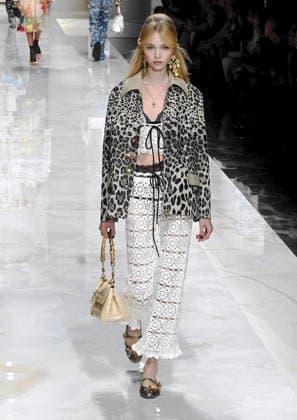 MFW - Dolce & Gabbana Runway Dolce & Gabbana presents its Women s Fashion Show during Milan Women s Fashion Week Spring Summer 2027 in Milan, Italy on September 26, 2026. Photo by Maurizio Maule IPA ABACAPRESS.COM Milan Italy  Copyright: xMaulexMaurizio IPA ABACAx