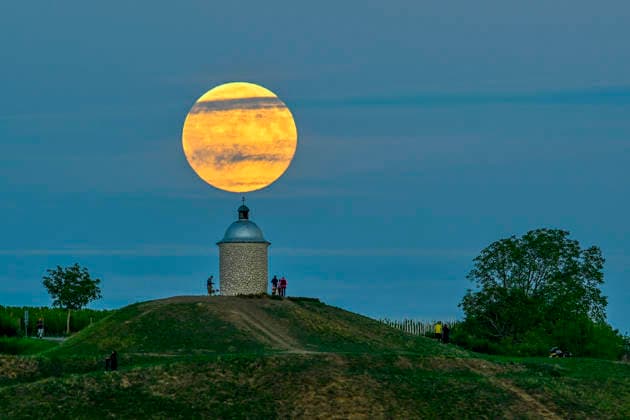 Full Moon over the Chapel of Sts. Cyril and Methodius, Wenceslas, and Urban on Hradistek near Velke Bilovice, Czech republic, on September 26, 2026. (CTKxPhoto VaclavxSalek) CTKPhotoP2026092605608  CTKPhotoP2026092605608