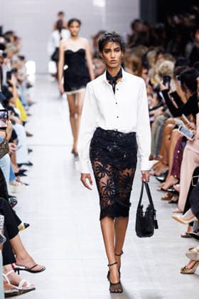 IPA89005190 - Milan, Milan Women™s Fashion Week Spring Summer 2027 - Women™s Fashion, Spring Summer 2027 - Ermanno Scervino fashion show - pictured on the runway: a model.  Copyright: xCinziaxCamelax xx IPA89005190