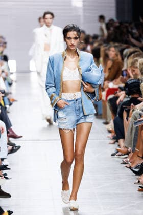 IPA89005019 - Milan, Milan Women™s Fashion Week Spring Summer 2027 - Women™s Fashion, Spring Summer 2027 - Ermanno Scervino fashion show - pictured on the runway: a model.  Copyright: xCinziaxCamelax xx IPA89005019