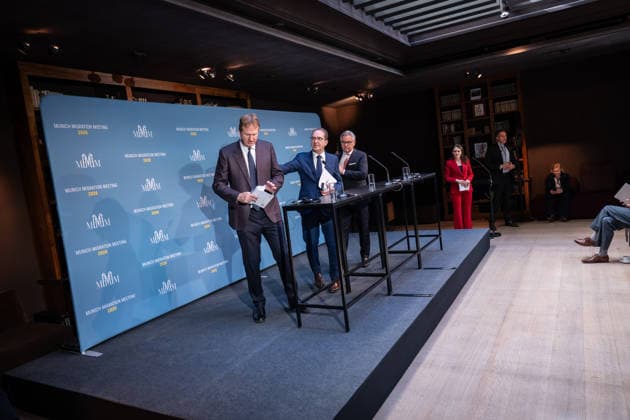 Jim O’Callaghan, Minister for the Interior of the Republic of Ireland and President of the EU Council, Alexander Dobrindt, German Federal Minister of the Interior, Magnus Brunner, EU Commissioner for Home Affairs and Migration (from left) delivering the opening remarks at the 2nd Munich Migration Meeting—a gathering of European ministers on the implementation of