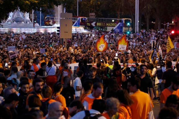 September 26, 2026, Madrid, Community Of Madrid, Spain: Thousands of demonstrators march through central Madrid to protest the recent eviction of Maricarmen Abascal, an 87-year-old disabled woman, and demand urgent housing rights on Saturday, September 26, 2026, in Madrid, Spain. Organized by the Sindicato de Inquilinas (Tenants Union) under the slogan Ni una Maricarmen moÂ¡s (Not one more Maricarmen), the mobilization gathered tens of thousands of people. Protesters marched from Puerta del Sol to the Congress of Deputies, calling for the immediate approval of a government Maricarmen decree to freeze rent prices, ensure indefinite contracts, and prohibit evictions without alternative housing. The event, which included a call for a perm - ZUMAo127 20260926_zep_o127_065 Copyright: xHugoxOrtunox