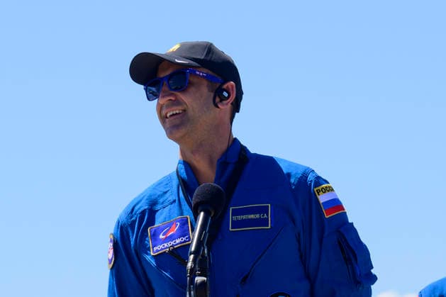 September 26, 2026, Merritt Island, Florida, USA: Roscosmos cosmonaut SERGEY TETERYATNIKOV speaks to the press alongside his fellow crewmates after arriving at the Launch and Landing Facility at NASAÃ¢â‚¬â ¢s Kennedy Space Center in Florida on Sept. 26, 2026. NASAÃ¢â‚¬â ¢s Crew-13 mission is scheduled to launch at 11:10 a.m. EDT on Oct. 1, 2026, from Space Launch Complex-40 (SLC-40) at Cape Canaveral Space Force Station to the International Space Station. Merritt Island USA - ZUMAb268 20260926_znp_b268_008 Copyright: xJenniferxBriggsx