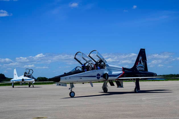 September 26, 2026, Merritt Island, Florida, USA: Two Northrop T-38 Talons carrying the Crew-13 astronauts are seen taxiing at NASAÃ¢â‚¬â ¢s Launch and Landing Facility at Kennedy Space Center in Florida on Sept. 26, 2026. NASAÃ¢â‚¬â ¢s Crew-13 mission is scheduled to launch at 11:10 a.m. EDT on Oct. 1, 2026, from Space Launch Complex-40 (SLC-40) at Cape Canaveral Space Force Station to the International Space Station. Merritt Island USA - ZUMAb268 20260926_znp_b268_005 Copyright: xJenniferxBriggsx