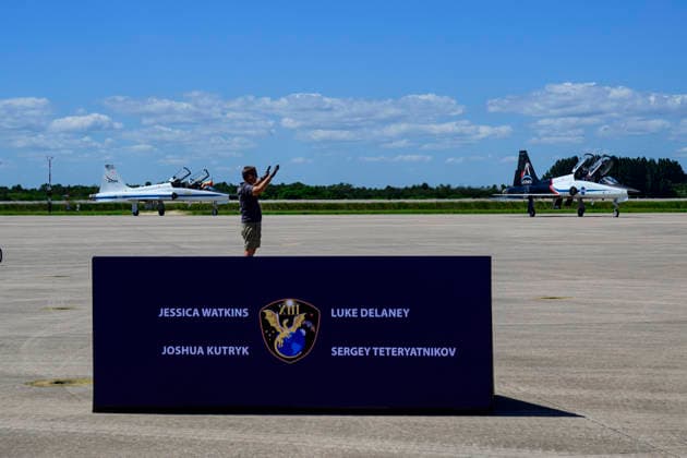 September 26, 2026, Merritt Island, Florida, USA: Two Northrop T-38 Talons carrying the Crew-13 astronauts are seen taxiing at NASAÃ¢â‚¬â ¢s Launch and Landing Facility at Kennedy Space Center in Florida on Sept. 26, 2026. NASAÃ¢â‚¬â ¢s Crew-13 mission is scheduled to launch at 11:10 a.m. EDT on Oct. 1, 2026, from Space Launch Complex-40 (SLC-40) at Cape Canaveral Space Force Station to the International Space Station. Merritt Island USA - ZUMAb268 20260926_znp_b268_006 Copyright: xJenniferxBriggsx