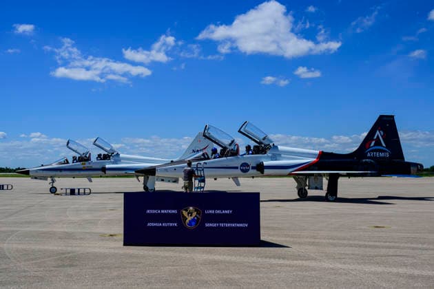 September 26, 2026, Merritt Island, Florida, USA: Two Northrop T-38 Talons carrying the Crew-13 astronauts are seen after landing at NASAÃ¢â‚¬â ¢s Launch and Landing Facility at Kennedy Space Center in Florida on Sept. 26, 2026. NASAÃ¢â‚¬â ¢s Crew-13 mission is scheduled to launch at 11:10 a.m. EDT on Oct. 1, 2026, from Space Launch Complex-40 (SLC-40) at Cape Canaveral Space Force Station to the International Space Station. Merritt Island USA - ZUMAb268 20260926_znp_b268_011 Copyright: xJenniferxBriggsx