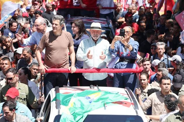Lula goes for a walk in the east side of Sao Paulo. Sao Paulo, SP. 09 26 2026 - Elections 2026 - President and candidate for re-election for the PT, Luiz Inacio Lula da Silva, participates in a walk with supporters alongside Vice-President and candidate Geraldo Alckmin (PSB), candidate for governor of Sao Paulo, Fernando Haddad (PT), and candidates for the Senate, Simone Tebet (PSB) and Marina Silva (Rede), in the center of Sao Miguel Paulista, east zone of Sao Paulo, this Saturday, September 26, 2026.(Foto: Marina Uezima Brazil Photo Press Brazil Photo Press) INTERNATIONAL Sao Paulo Sao Paulo Brasil Copyright: xMarinaxUezimax