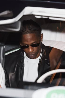 IPA89011559 - Milan, Celebrity Sightings During Milan Fashion Week: Women s Spring Summer 2027 Collection - Women s Fashion, Spring Summer 2027. Pictured: Travis Scott (American rapper) leaving the Armani Hotel on his way to the Bottega Veneta fashion show  Copyright: xAlessandroxBremecx xx IPA89011559
