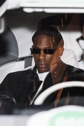 IPA89011562 - Milan, Celebrity Sightings During Milan Fashion Week: Women s Spring Summer 2027 Collection - Women s Fashion, Spring Summer 2027. Pictured: Travis Scott (American rapper) leaving the Armani Hotel on his way to the Bottega Veneta fashion show  Copyright: xAlessandroxBremecx xx IPA89011562