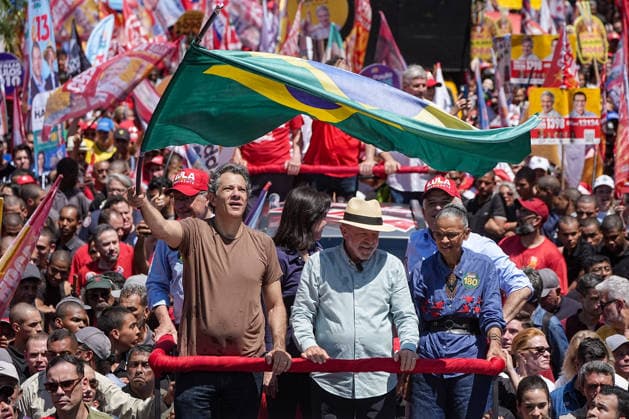 (260926) -- SAO PAULO, Sept. 26, 2026 -- Brazilian President Luiz Inacio Lula da Silva (front C), presidential candidate of Brazil s ruling Workers Party, attends a campaign rally in Sao Paulo, Brazil, Sept. 26, 2026. (Photo by Xinhua) BRAZIL-SAO PAULO-LULA-PRESIDENTIAL ELECTION-CAMPAIGN RALLY PauloxLopes 