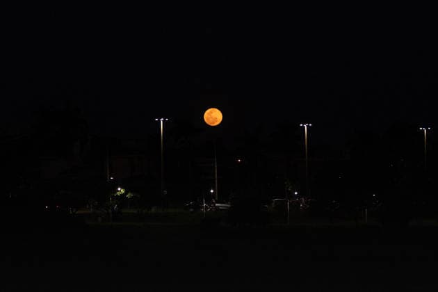 SAO JOSE DO RIO PRETO, BRAZIL - SEPTEMBER 26: A full moon rises over the city of Sao Jose do Rio Preto, Sao Paulo, Brazil, viewed from the Lago 3 area of the Municipal Reservoir on September 26, 2026. Sao Jose do Rio Preto Sao Paulo Brazil