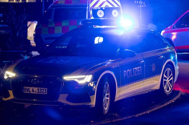 Flames Leaping from Equestrian Facility: Major Fire Near Tübingen-Pfrondorf; Large-Scale Operation on Saturday Evening in Tübingen-Pfrondorf An agric Copyright: x xonw-imagesx xDanielxKesslerx