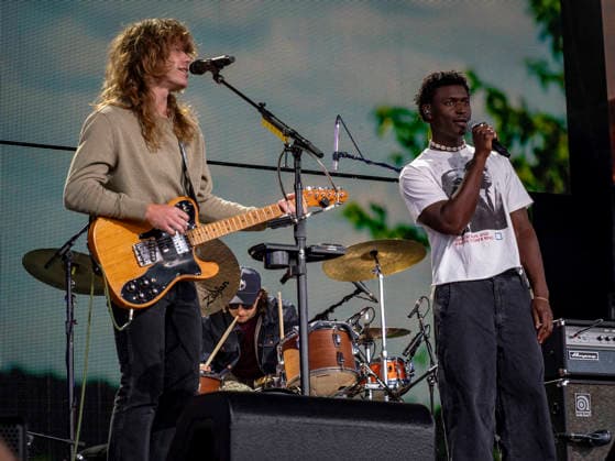 September 26, 2026, Virginia Beach, Virginia, USA: JESSE WELLES and MON ROVIA perform at Farm Aid 2026. Through music and family farm produced food, and farmer presentations, this annual festival shines a spotlight on the critical need for family farms to succeed. Virginia Beach USA - ZUMAd155 20260926_znp_d155_026 Copyright: xSuexDorfmanx