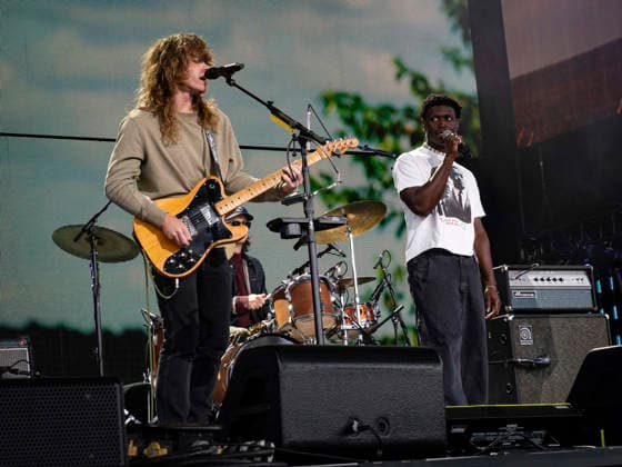 September 26, 2026, Virginia Beach, Virginia, USA: JESSE WELLES and MON ROVIA perform at Farm Aid 2026. Through music and family farm produced food, and farmer presentations, this annual festival shines a spotlight on the critical need for family farms to succeed. Virginia Beach USA - ZUMAd155 20260926_znp_d155_022 Copyright: xSuexDorfmanx