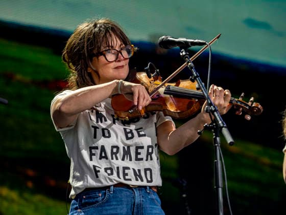 September 26, 2026, Virginia Beach, Virginia, USA: SARA WILKINS performs with the group Im With Her at Farm Aid 2026. Through music and family farm produced food, and farmer presentations, this annual festival shines a spotlight on the critical need for family farms to succeed. Virginia Beach USA - ZUMAd155 20260926_znp_d155_009 Copyright: xSuexDorfmanx