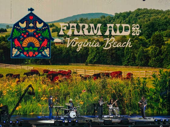 Entertainment Bilder des Tages #2 September 26, 2026, Virginia Beach, Virginia, USA: MON ROVIA performers at Farm Aid 2026. Through music and family farm produced food, and farmer presentations, this annual festival shines a spotlight on the critical need for family farms to succeed. Virginia Beach USA - ZUMAd155 20260926_znp_d155_001 Copyright: xSuexDorfmanx