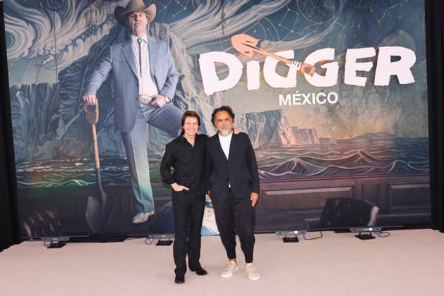 Digger Film Photocall in Mexico City (L-R) American actor Tom Cruise and Director Alejandro Gonzalez Inarritu attend the Digger Photocall at the Four Seasons Hotel Mexico Cityl on September 26, 2026 in Mexico City, Mexico. (Photo by Yamak Perea Eyepix Group) Copyright: xYamakxPerea xEyepixxGroupx YP_26092026_197895