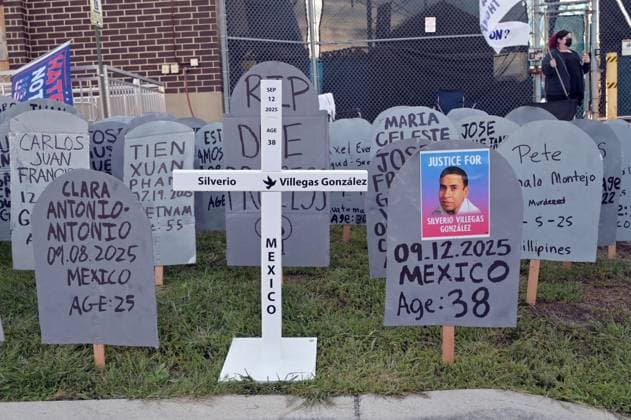 Symbolic tombstones line Broadview detention center lawn for immigrant rights vigil in Illinois BROADVIEW, ILLINOIS, UNITED STATES - SEPTEMBER 26: Symbolic tombstones displaying the names, ages, countries of origin, and dates of death of immigrants who died in U.S. immigration custody line the lawn outside the Broadview Detention Center at 1930 Beach St on September 26, 2026, in Broadview, Illinois, United States. Activists gathered for a Candlelight Vigil for Human Rights marking the one-year anniversary of community mobilization against the ICE Midway Blitz operation in the Chicago area, advocating for dignity and justice for immigrants. Jacek Boczarski Anadolu Illinois United States. Editorial use only. Please get in touch for any Copyright: x2026xAnadoluxJacekxBoczarskix