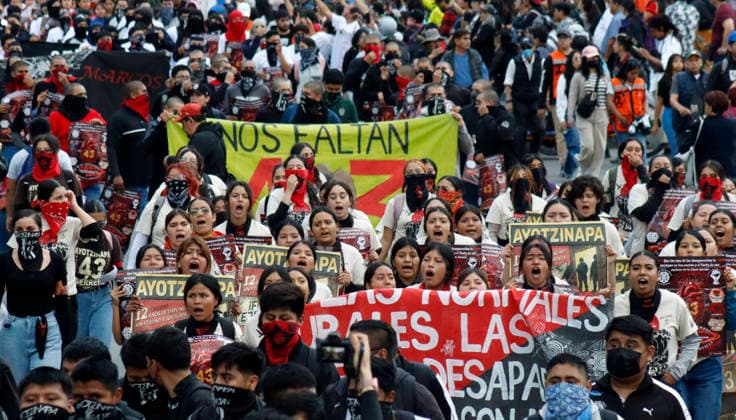 September 26, 2026, Mexico City, Mexico City, mexico: Parents of the 43 Ayotzinapa student-teachers are leading the march marking 12 years since the students disappearance. Chanting They were taken alive, we want them back alive! and carrying photographs of the students, hundreds of people are marching from the Angel of Independence to the ZoÂ³calo. Mexico City mexico - ZUMAt178 20260926_zip_t178_009 Copyright: xNadiaxTecuapetlax