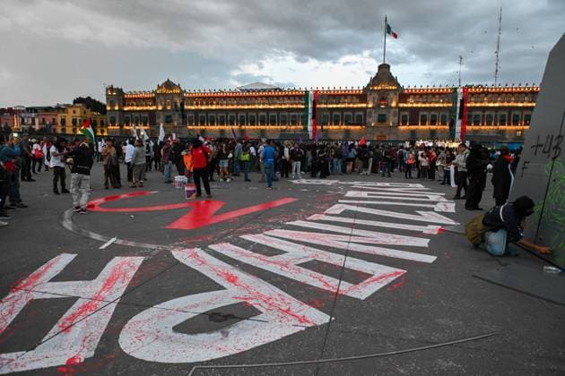 September 26, 2026: TO-45252-MEXICO , September 26, 2026. Parents of the 43 missing students from Ayotzinapa, joined by activist groups and members of civil society, marched along the Mexican capital& 039;s main avenues to demand that the government investigate the whereabouts of the students from the Isidro Burgos rural school in Iguala, Guerrero. Today in Mexico City. Clasos.com.mx - ZUMAcs4_ 20260926_faa_cs4_056 Copyright: xJavierxLiraxOterox