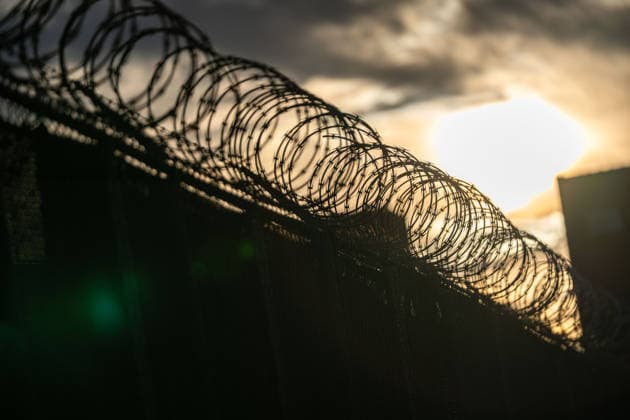 September 26, 2026, Broadview, Illinois, USA: Razor wire on the fence of the Broadview ICE Detention Center, one year after Operation Midway Blitz in Chicagoland Broadview USA - ZUMAr170 20260926_znp_r170_003 Copyright: xChrisxRihax