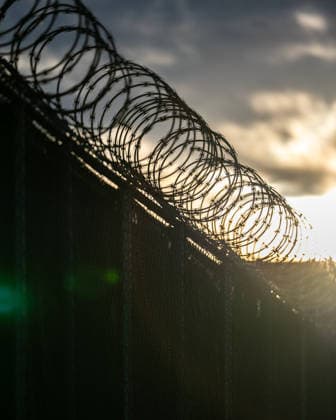 September 26, 2026, Broadview, Illinois, USA: Razor wire on the fence of the Broadview ICE Detention Center, one year after Operation Midway Blitz in Chicagoland Broadview USA - ZUMAr170 20260926_znp_r170_002 Copyright: xChrisxRihax