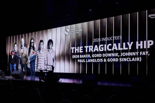 September 26, 2026, Toronto, On, Canada: Paul Langlois, left to right, Rob Baker and Gord Sinclair of The Tragically Hip speak after being inducted into the Canadian Songwriters Hall of Fame on stage in Toronto, on Saturday, Sept. 26, 2026. Toronto Canada  - ZUMAc35_ 20260926_zaf_c35_212 Copyright: xSammyxKoganx