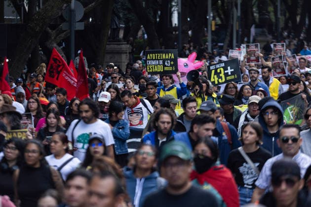 September 26, 2026, Mexico City, Mexico: Families of the 43 students from the Raul Isidro Burgos Rural Teachers College of Ayotzinapa, students and social organizations took part in a march from the Angel of Independence to the Zocalo in Mexico City, marking 12 years since the students disappeared in Iguala, Guerrero. Demonstrators demanded truth and justice. Mexico City Mexico - ZUMAl178 20260926_znp_l178_025 Copyright: xCristianxLeyvax