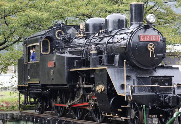 Princess Kako in Tottori Pref. Japanese Princess Kako waves from inside a steam locomotive in Wakasa in Tottori Prefecture, western Japan, on Sept. 26, 2026. (Pool photo)  A14AA0005628851P