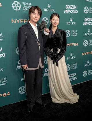 September 26, 2026, New York, Ny, United States: Ryunosuke Kamiki and Minami Hamabe attend the 64th New York Film Festival Godzilla Minus Zero World Premiere. Held at Alice Tully Hall at Lincoln Center in New York. Zuma Press. September 26, 2026. New York United States - ZUMAp281 20260926_zea_p281_014 Copyright: xPhotoxImagexPressx