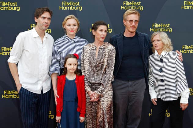 Aron Lehmann, Rosalie Thomass, Elise Lindner, Daniela Dröscher, Golo Euler, and Johanna Gastdorf at the premiere of the feature film *Lies About My Mother* at the 34th Filmfest Hamburg 2026 at Cinemaxx Dammtor in Hamburg, September 26, 2026 Foto:xC.xTamckex xFuturexImagex luegen_6910