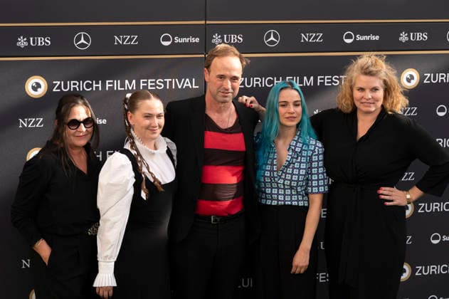 Jeanne Lapoirie, Carmen Walker, Dominik Locher, Mirjam Skal, and Reta Guetg at the premiere of the feature film *Enjoy Your Stay* at the 22nd Zurich Film Festival at Kinokoni in Zurich, September 26, 2026 Foto:xA.xRaemyx xFuturexImagex enjoy_6902