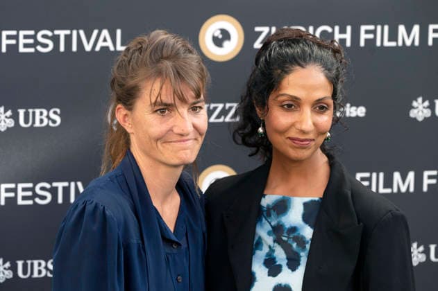 Shalini Adnani with a guest at the premiere of the film *Our Share of Sand* at the 22nd Zurich Film Festival at Kinokoni in Zurich, September 26, 2026 Foto:xA.xRaemyx xFuturexImagex sand_6902