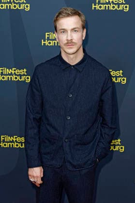 Albrecht Schuch at the premiere of the ARD series *Breitscheidplatz 19 12* at the 34th Hamburg Film Festival 2026 at Cinemaxx Dammtor in Hamburg, September 26, 2026 Foto:xC.xTamckex xFuturexImagex breitscheidplatz_6938
