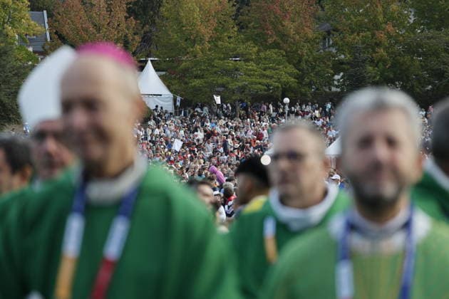 Visit to France of Pope Leo XIV - Mass at Lourdes Sanctuary Faithful gather ahead of the Pope Leo XIV mass at Prairie at the Lourdes sanctuary, southwestern France, on September 27, 2026. Pope Leo XIV makes a historic apostolic journey of four days to France scheduled for September 25 to 28, 2026. Photo by Margot Le Gonidec ABACAPRESS.COM Lourdes France  Copyright: xLexGonidecxMargot ABACAx