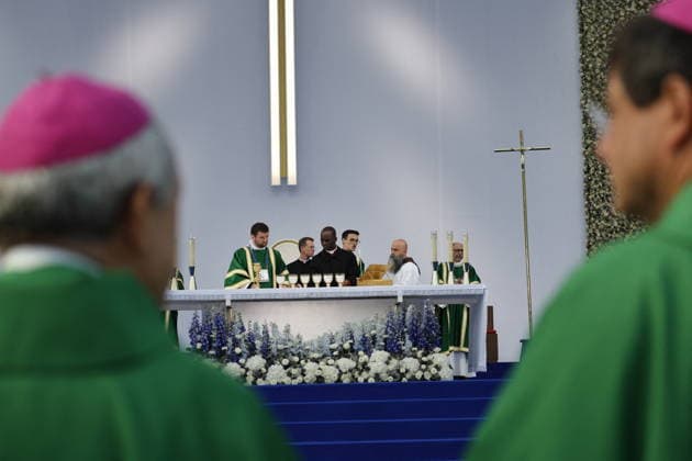 Visit to France of Pope Leo XIV - Mass at Lourdes Sanctuary Faithful gather ahead of the Pope Leo XIV mass at Prairie at the Lourdes sanctuary, southwestern France, on September 27, 2026. Pope Leo XIV makes a historic apostolic journey of four days to France scheduled for September 25 to 28, 2026. Photo by Margot Le Gonidec ABACAPRESS.COM Lourdes France  Copyright: xLexGonidecxMargot ABACAx