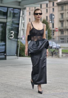 IPA89023710 - Milan, Milan Women s Fashion Week: Spring Summer 2026 2027 - Women s Fashion, Spring Summer 2026–2027, Ermanno Scervinoi fashion show - Pictured: Guest  Copyright: xLucaxPontix xLucaPonti IpaAgencyx IPA89023710