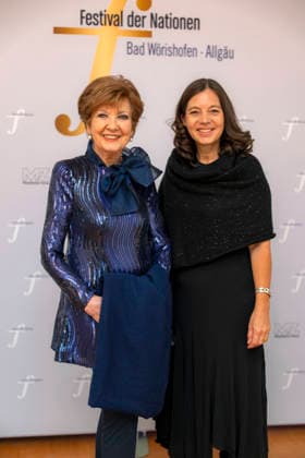 September 26, 2026, International Classical Music Festival Festival of Nations 2026, at the Kurhaus in Bad Wörishofen, Unterallgäu; prior to the opening concert featuring Sol Gabetta, VIP reception for the guests of honor; from left: Carolin Reiber with the wife of Artistic Director Werner Roch, September 26, 2026; Bad Wörishofen Classical Music Festival, September 26, 2026; Bad Wörishofen Classical