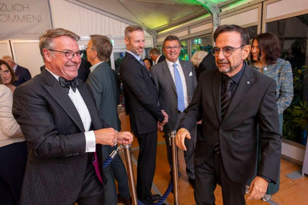 September 26, 2026, International Classical Music Festival Festival of Nations 2026, at the Kurhaus in Bad Wörishofen, Unterallgäu; prior to the opening concert featuring Sol Gabetta, a VIP reception for the guests of honor, Klaus Holetschek (right), CSU, with singer Patrick Linder (left), September 26, 2026, Bad Wörishofen Classical Music Festival, September 26, 2026, Bad Wörishofen Classical Music Festi