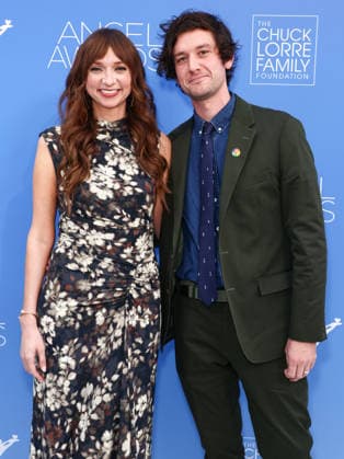 Project Angel Food s Angel Awards 2026 HOLLYWOOD, LOS ANGELES, CALIFORNIA, USA - SEPTEMBER 26: Lauren Lapkus and husband Mike Castle arrive at Project Angel Food s Angel Awards 2026 held at The Chuck Lorre Family Foundation Campus at Project Angel Food on September 26, 2026 in Hollywood, Los Angeles, California, United States. Hollywood The Chuck Lorre Family Foundation Campus at Project Angel Food California United States Copyright: xXavierxCollin ImagexPressxAgencyx