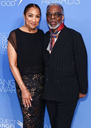 Project Angel Food s Angel Awards 2026 HOLLYWOOD, LOS ANGELES, CALIFORNIA, USA - SEPTEMBER 26: Stephanie Cozart Burton and husband LeVar Burton arrive at Project Angel Food s Angel Awards 2026 held at The Chuck Lorre Family Foundation Campus at Project Angel Food on September 26, 2026 in Hollywood, Los Angeles, California, United States. Hollywood The Chuck Lorre Family Foundation Campus at Project Angel Food California United States Copyright: xXavierxCollin ImagexPressxAgencyx