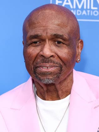 Project Angel Food s Angel Awards 2026 HOLLYWOOD, LOS ANGELES, CALIFORNIA, USA - SEPTEMBER 26: William Stanford Davis arrives at Project Angel Food s Angel Awards 2026 held at The Chuck Lorre Family Foundation Campus at Project Angel Food on September 26, 2026 in Hollywood, Los Angeles, California, United States. Hollywood The Chuck Lorre Family Foundation Campus at Project Angel Food California United States Copyright: xXavierxCollin ImagexPressxAgencyx