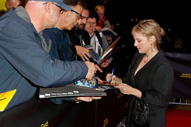 Jella Haase at the premiere of the feature film *Kinder der Sonne* (*Children of the Sun*) at the 34th Hamburg Film Festival in 2026 at Cinemaxx Dammtor in Hamburg, September 26, 2026 Foto:xC.xTamckex xFuturexImagex kinder_6909
