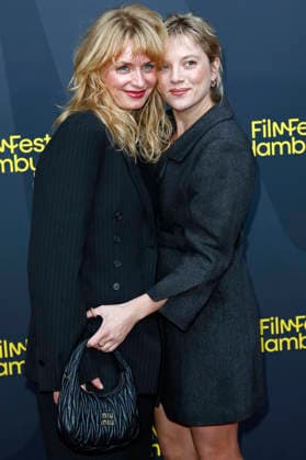 Leonie Krippendorff and Jella Haase at the premiere of the feature film *Kinder der Sonne* (*Children of the Sun*) at the 34th Filmfest Hamburg 2026 at Cinemaxx Dammtor in Hamburg, September 26, 2026 Foto:xC.xTamckex xFuturexImagex kinder_6943