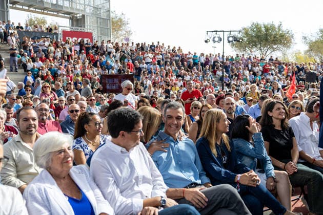 Sánchez Speaks at the PSOE Madrid Candidate Announcement Ceremony The secretary-general of the PSOE and Prime Minister, Pedro Sánchez, accompanied by the secretary-general of the PSOE in Madrid, candidate for President of the Community of Madrid, and Minister for Digital Transformation and the Civil Service, Óscar López, and the mayor of Getafe, Sara Hernández, during the PSOE Madrid candidate presentation ceremony for the 2027 municipal and regional elections, at the Juan de la Cierva Municipal Sports Center on September 27, 2026, in Getafe, Madrid, Spain The event marks the start of the PSOE’s electoral campaign in the Community of Madrid—a campaign whose goal is the 2027 municipal and regional elections and which begins with the present Copyright: xRicardoxRubiox 7803934