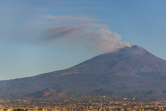 Etna volcano ash emissions halt flights at Catania Airport CATANIA, ITALY - SEPTEMBER 27: Mount Etna emits volcanic ash from its North-East Crater as volcanic activity disrupts air traffic at Catania-Fontanarossa International Airport in Catania, Sicily, Italy on September 27, 2026. The ash cloud has prompted restrictions on the airspace around the volcano, with flights at Catania airport suspended and some services cancelled, delayed or diverted to other airports in Sicily. Passengers have been advised to check their flight status with their airline before travelling to the airport. Salvatore Allegra Anadolu Catania Italy. Editorial use only. Please get in touch for any other usage.  Copyright: x2026xAnadoluxSalvatorexAllegrax